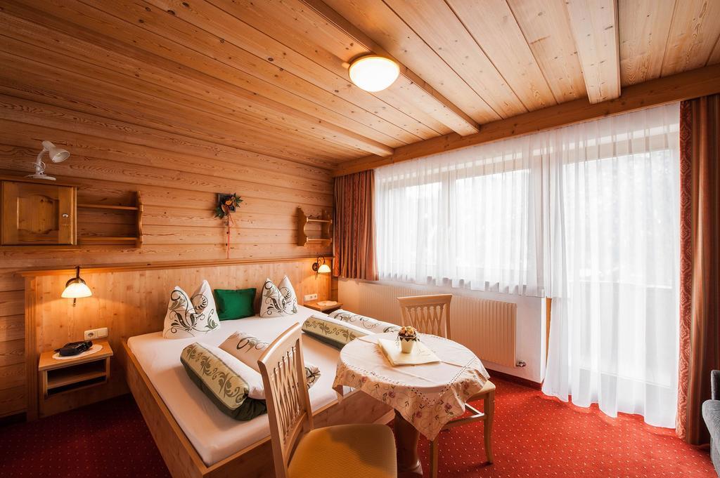 Gaestehaus Alpenblick Берванг Экстерьер фото