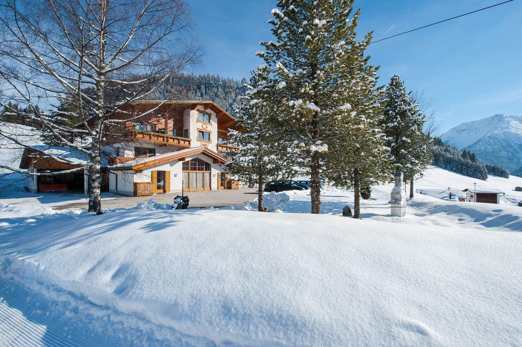Gaestehaus Alpenblick Берванг Экстерьер фото