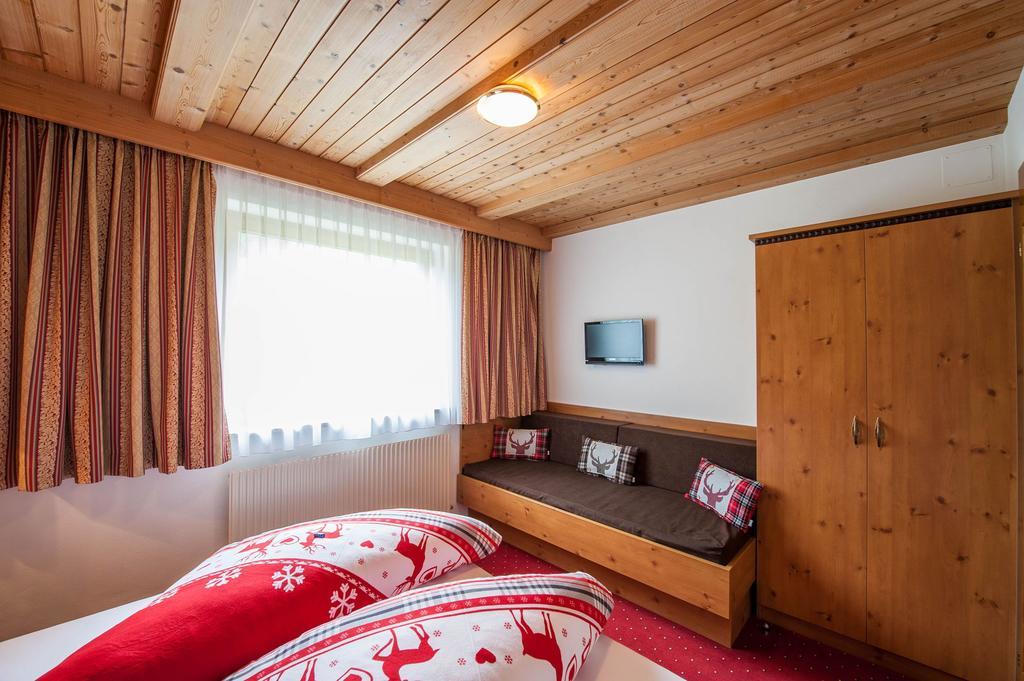 Gaestehaus Alpenblick Берванг Экстерьер фото