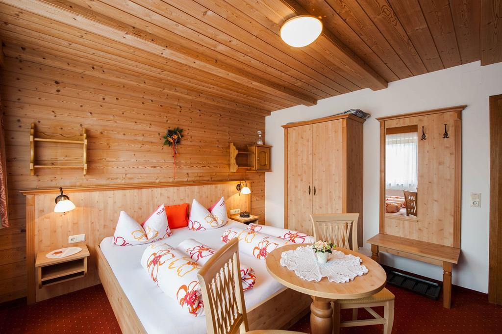 Gaestehaus Alpenblick Берванг Экстерьер фото