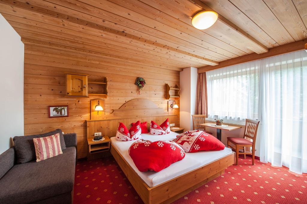 Gaestehaus Alpenblick Берванг Экстерьер фото